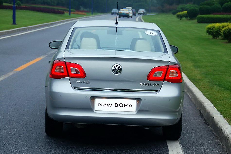 图为新宝来试车实拍图外观