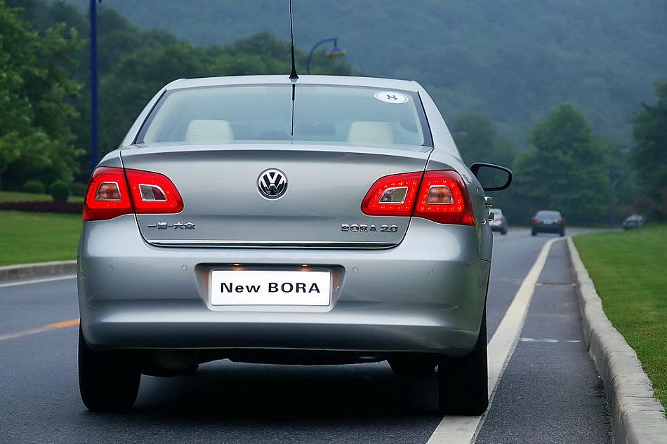 图为新宝来试车实拍图外观