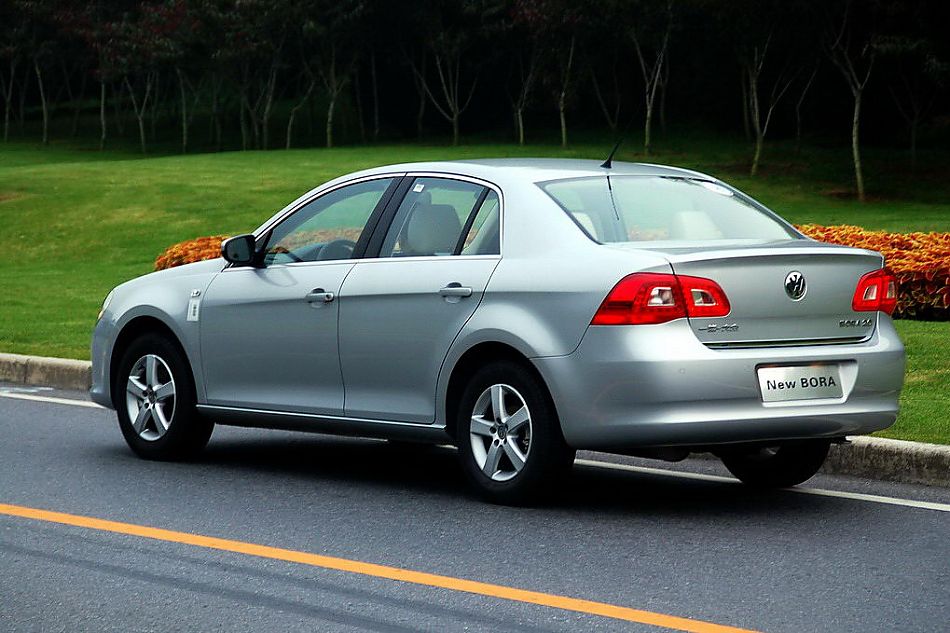 图为新宝来试车实拍图外观