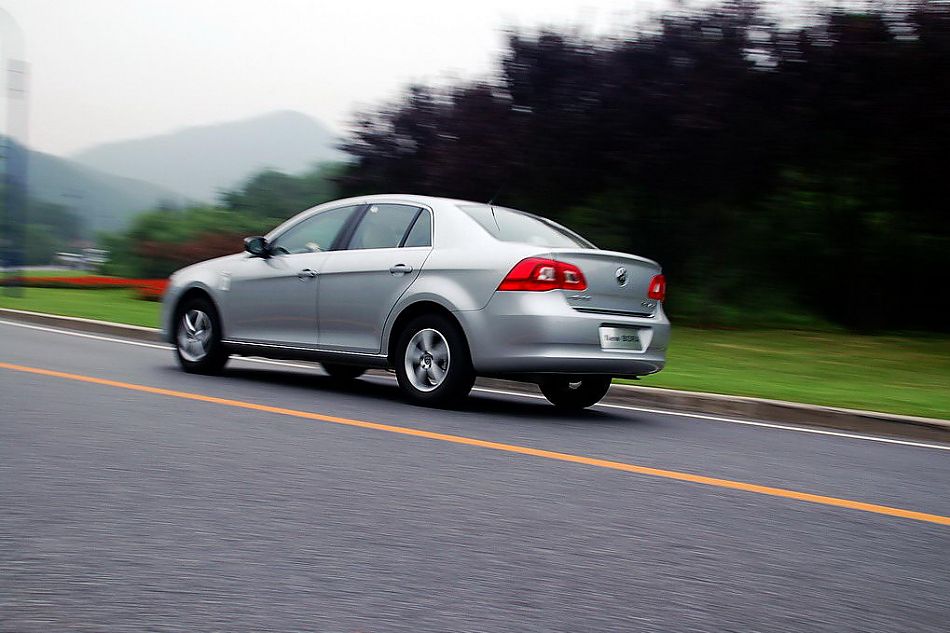 图为新宝来试车实拍图外观