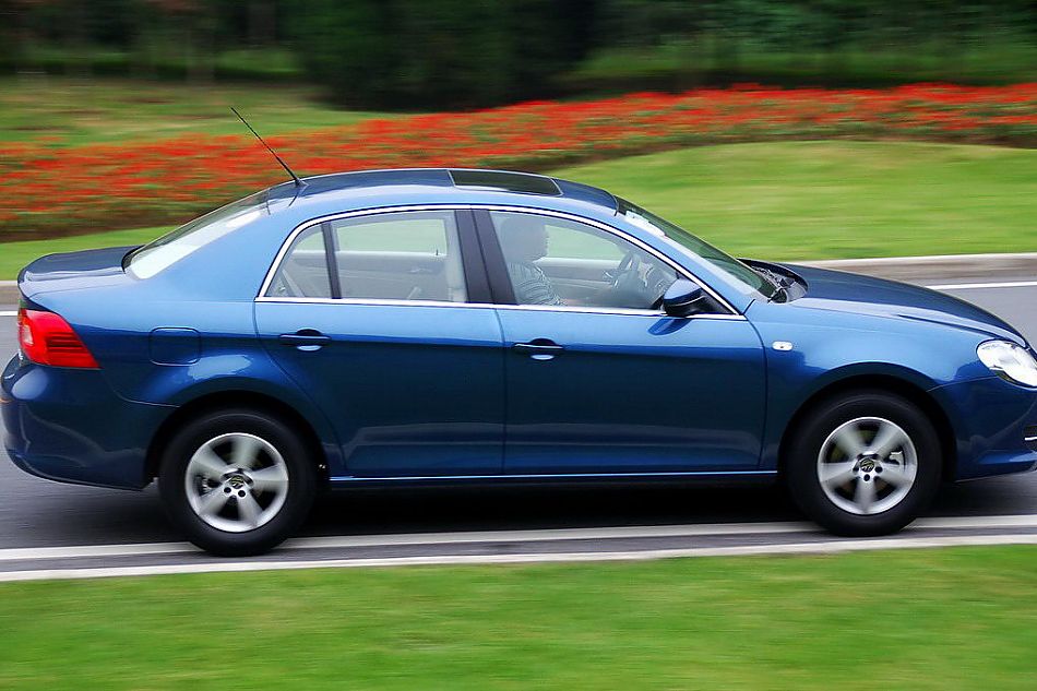 图为新宝来试车实拍图外观