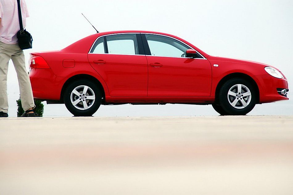 新宝来实拍图外观