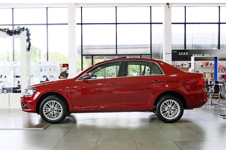 2013款新宝来1.6L自动豪华型
