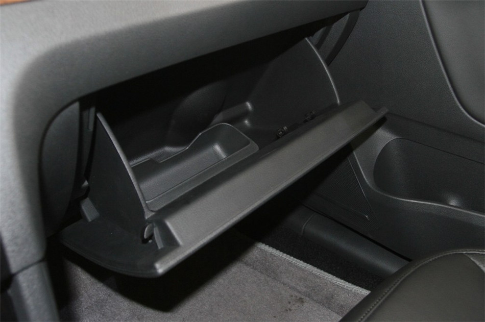 2013款新宝来1.6L自动豪华型