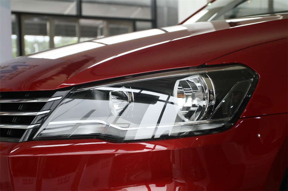 2013款新宝来1.6L自动豪华型