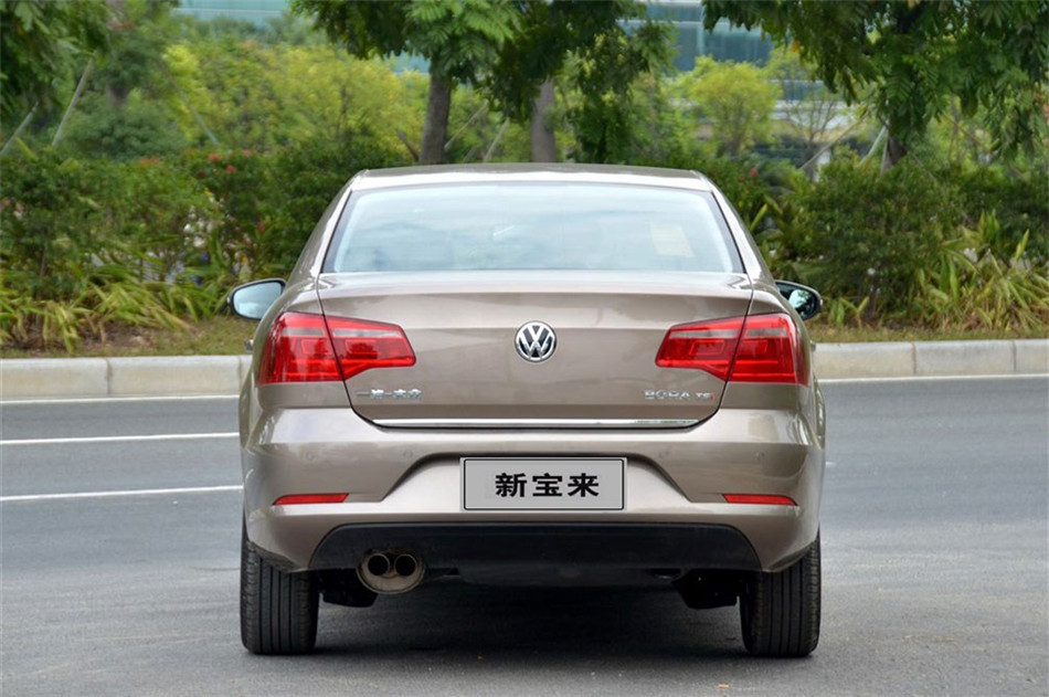 2013款新宝来1.4T自动豪华版