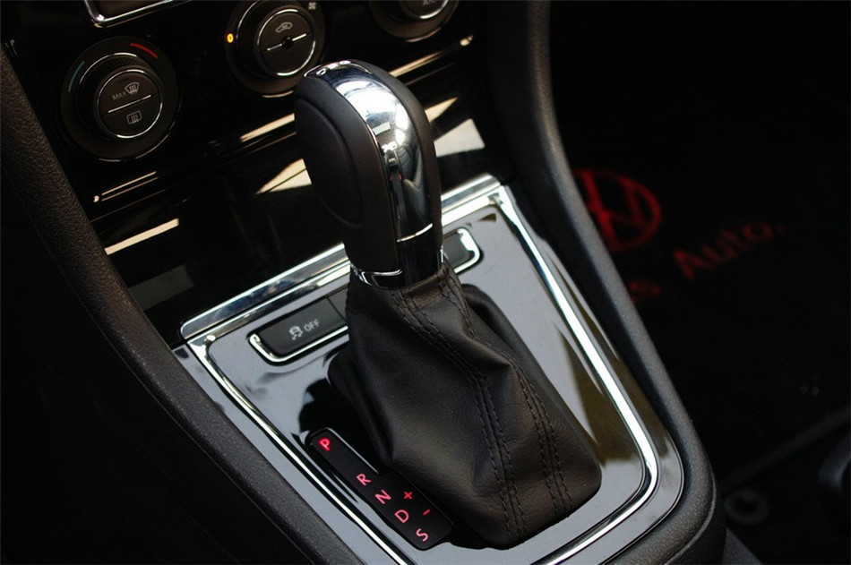 2013款新宝来1.4T自动豪华版