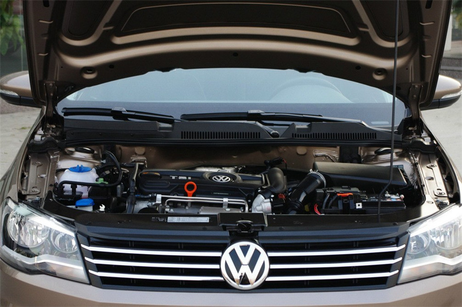 2013款新宝来1.4T自动豪华版