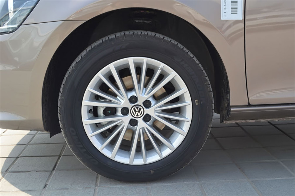 2013款新宝来1.4T自动豪华版