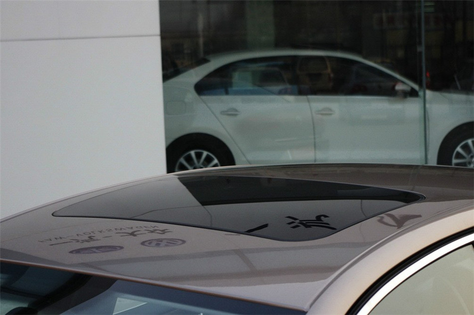 2013款新宝来1.4T自动豪华版