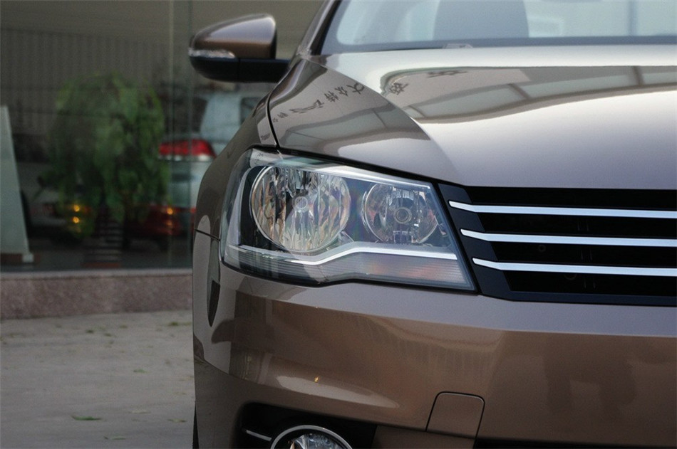 2013款新宝来1.4T自动豪华版