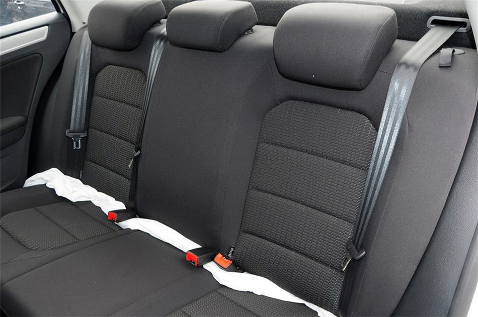 宝来 2014款 1.6L AT 舒适型 座椅空间