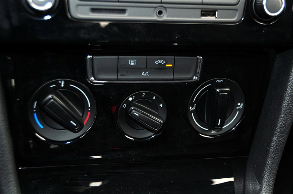 宝来 2014款 1.6L AT 舒适型 内饰