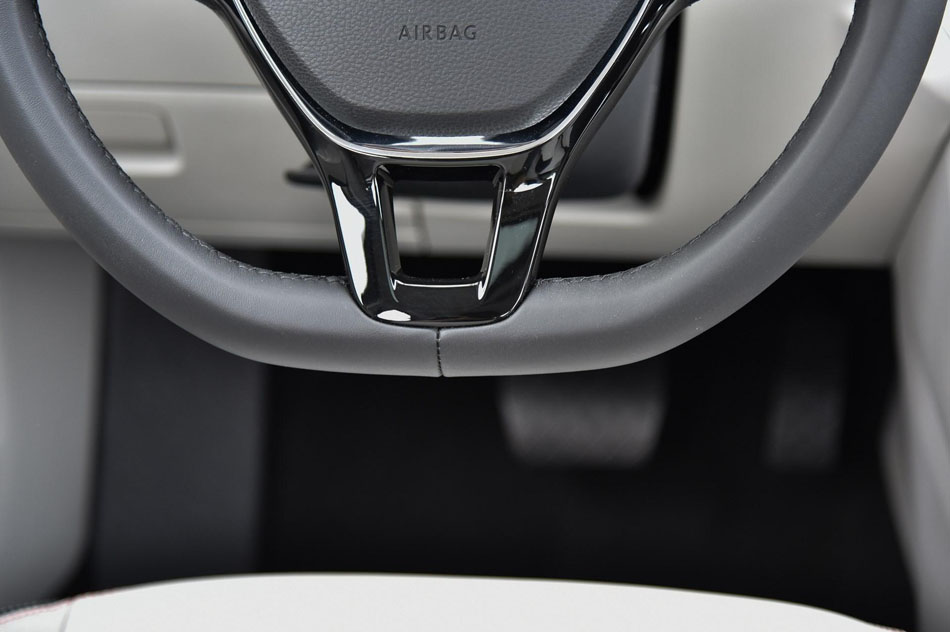 2019款 280TSI DSG豪华型 内饰