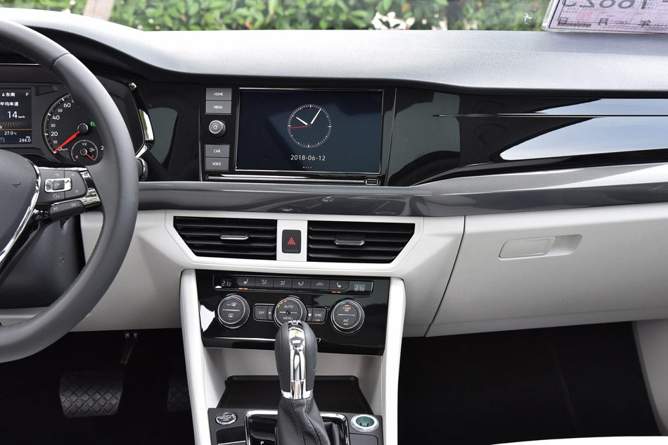 2019款 280TSI DSG豪华型 内饰