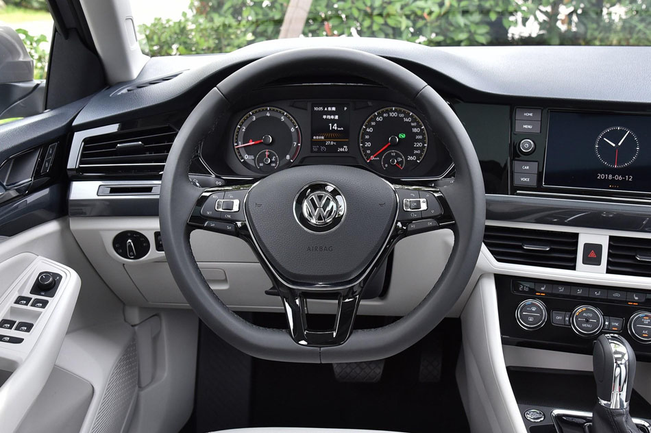 2019款 280TSI DSG豪华型 内饰