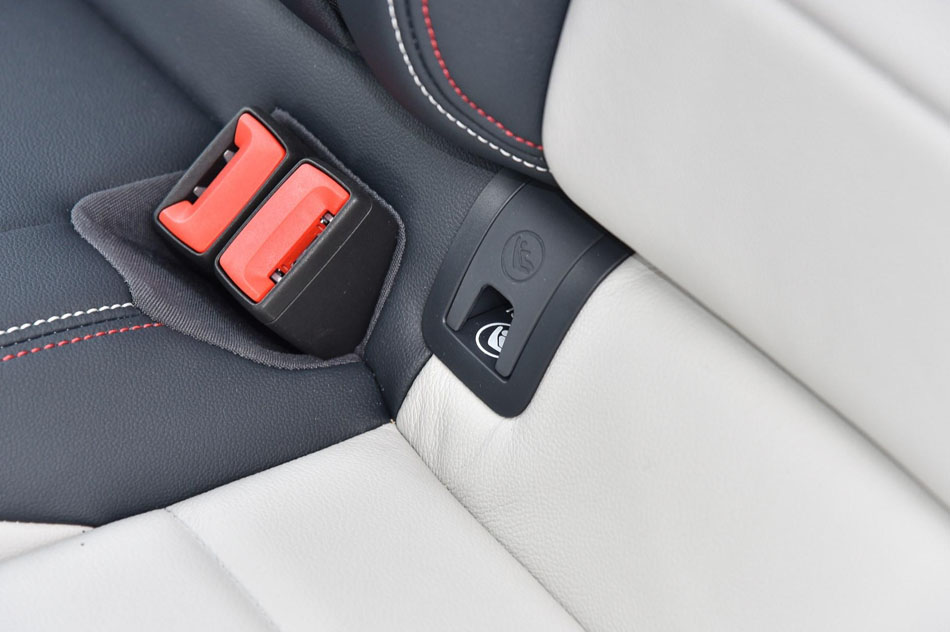 2019款 280TSI DSG豪华型 座椅空间