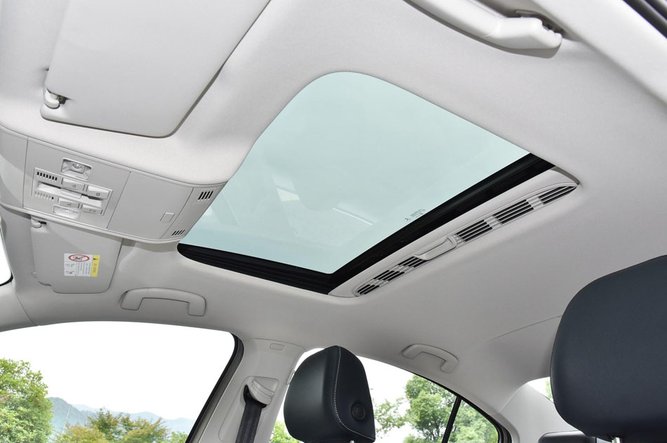 2019款 280TSI DSG豪华型 座椅空间