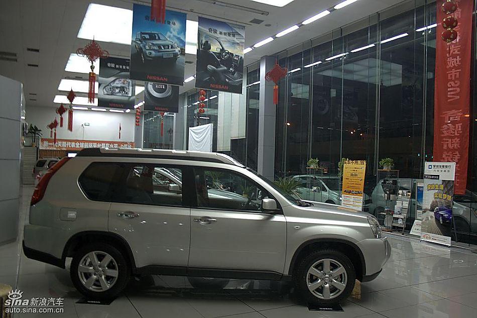 东风日产奇骏到店实拍