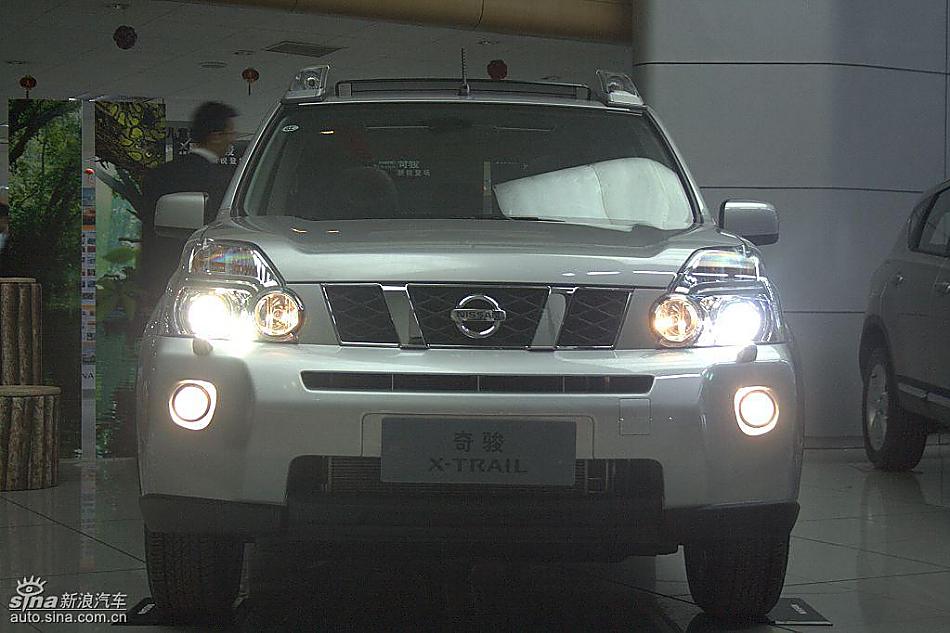 东风日产奇骏到店实拍