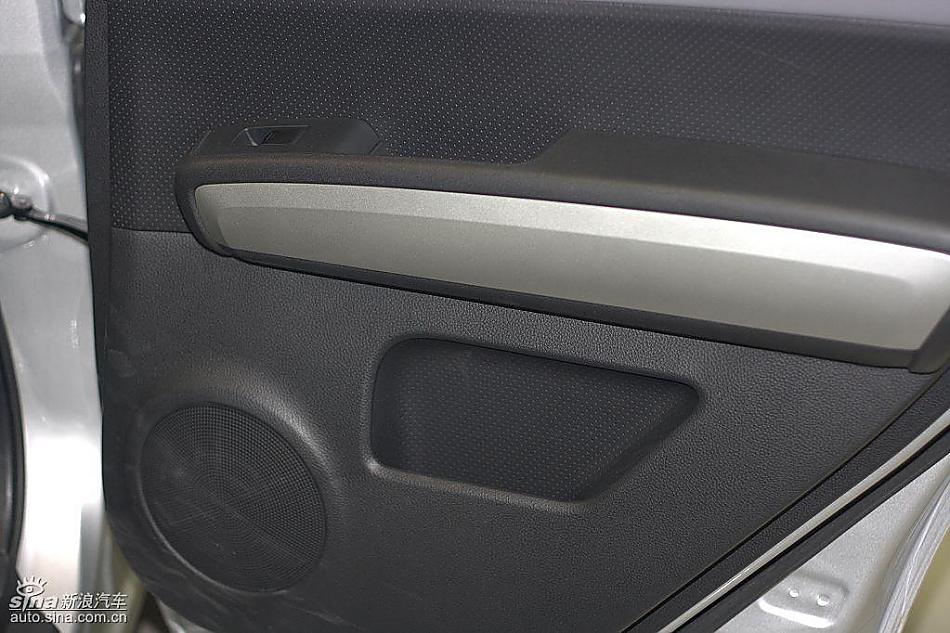 东风日产奇骏到店实拍