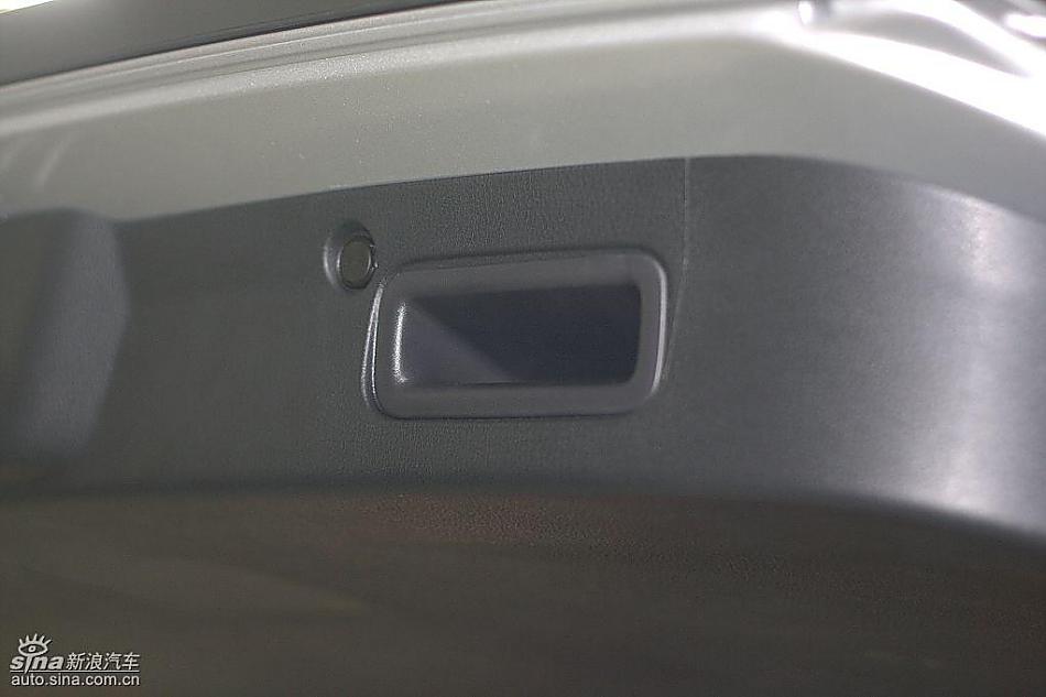 东风日产奇骏到店实拍