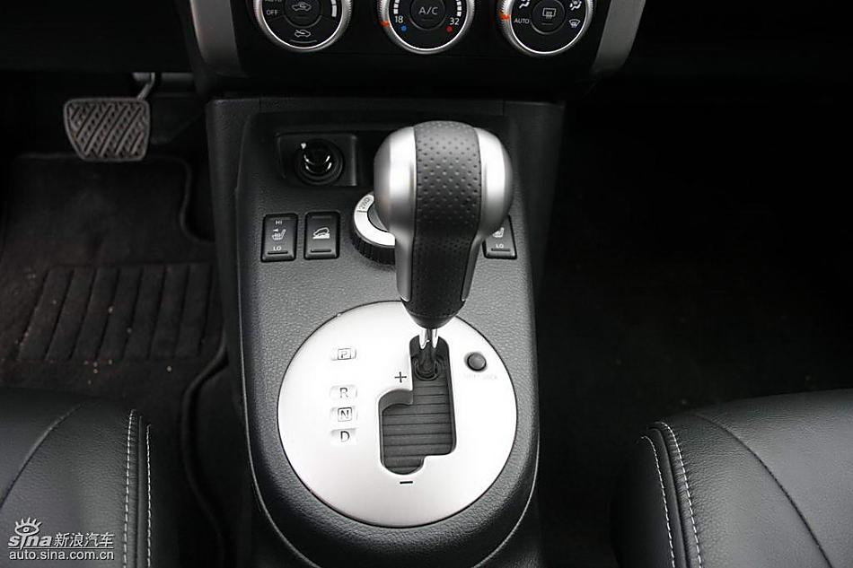 新一代奇骏内饰实拍图