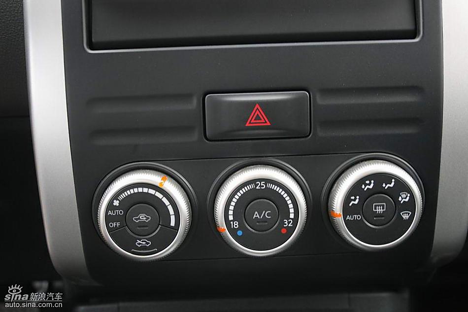 新一代奇骏内饰实拍图