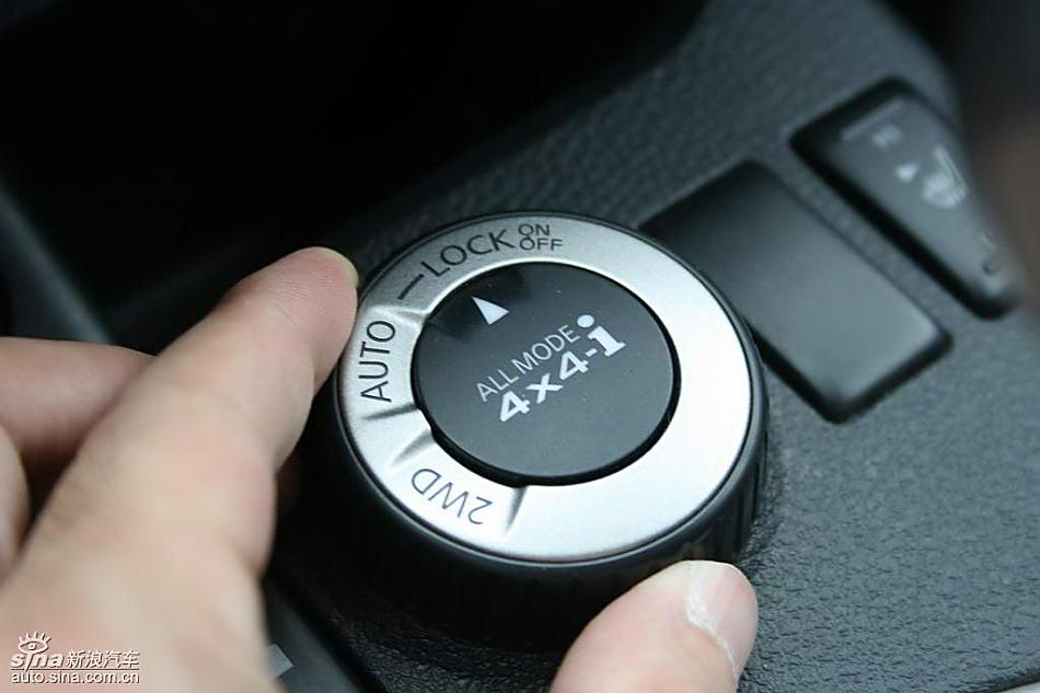 新一代奇骏内饰实拍图