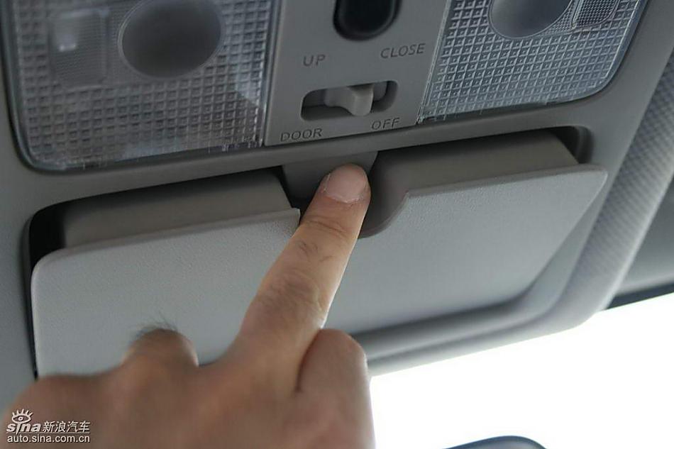 新一代奇骏内饰实拍图