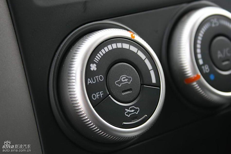 新一代奇骏内饰实拍图