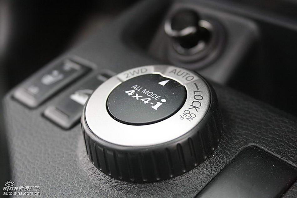 新一代奇骏内饰实拍图