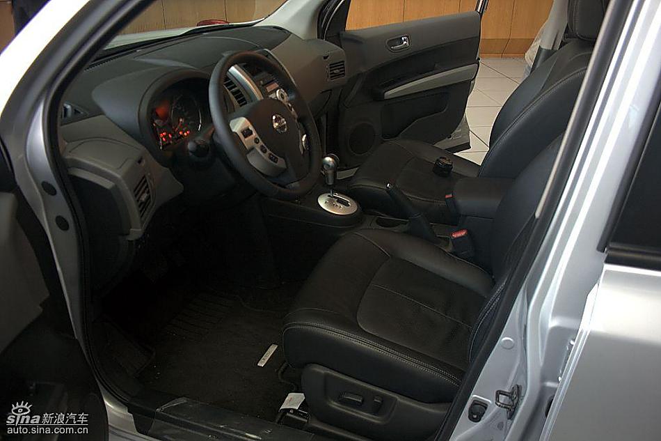东风日产奇骏到店实拍