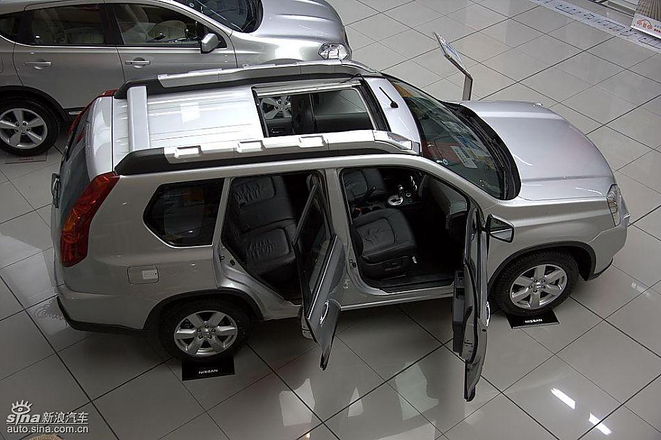 东风日产奇骏到店实拍