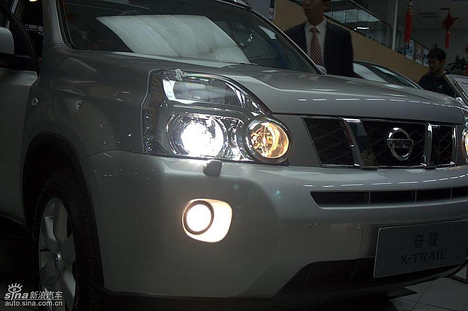 东风日产奇骏到店实拍