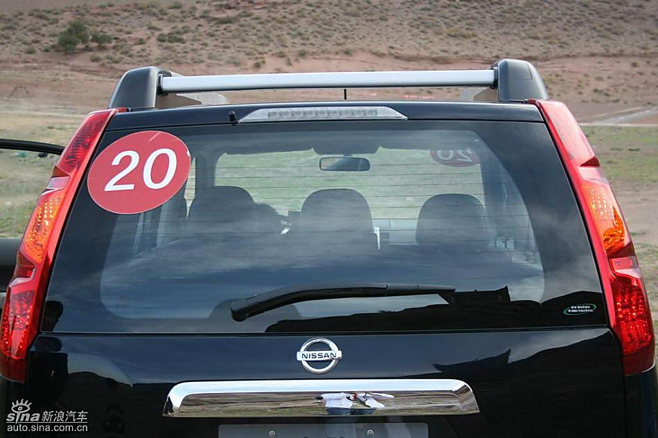 新一代奇骏外观实拍图