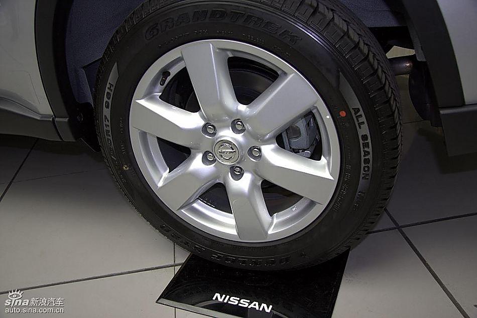 东风日产奇骏到店实拍