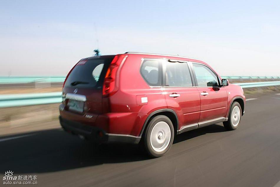 新浪汽车新疆大漠试驾新一代奇骏
