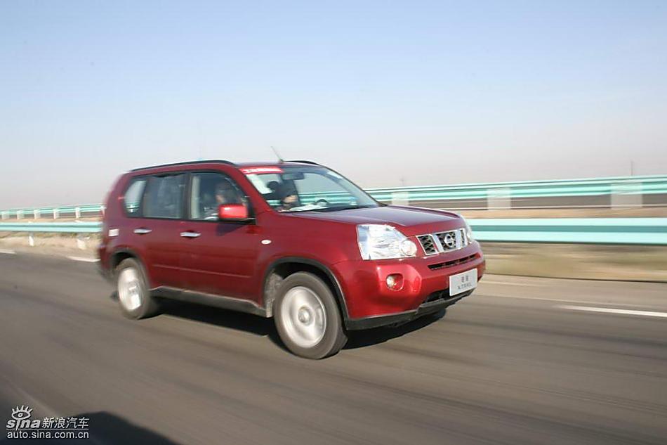 新浪汽车新疆大漠试驾新一代奇骏