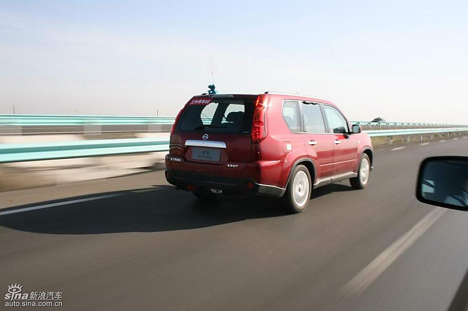 新浪汽车新疆大漠试驾新一代奇骏