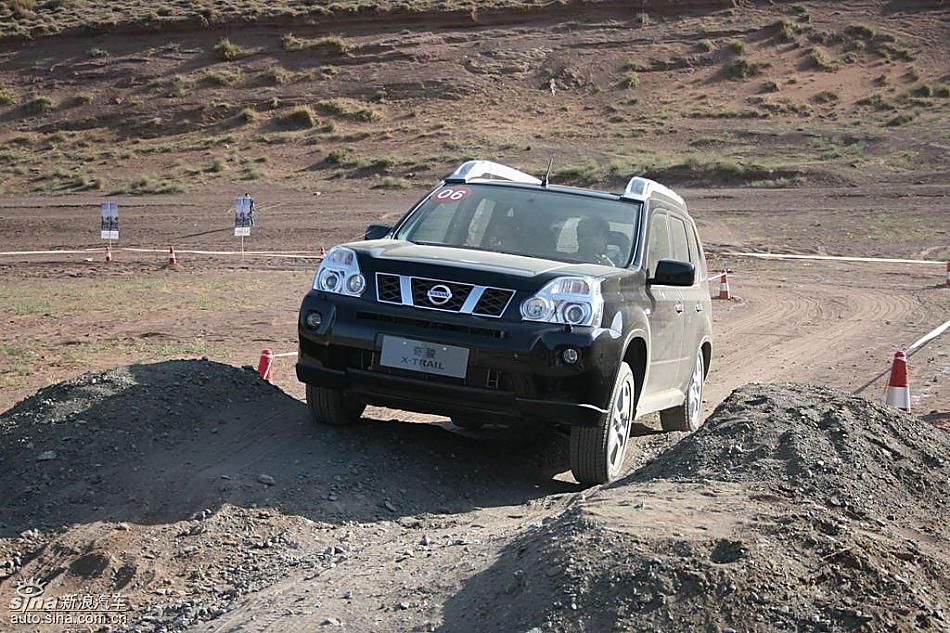 新浪汽车新疆大漠试驾新一代奇骏