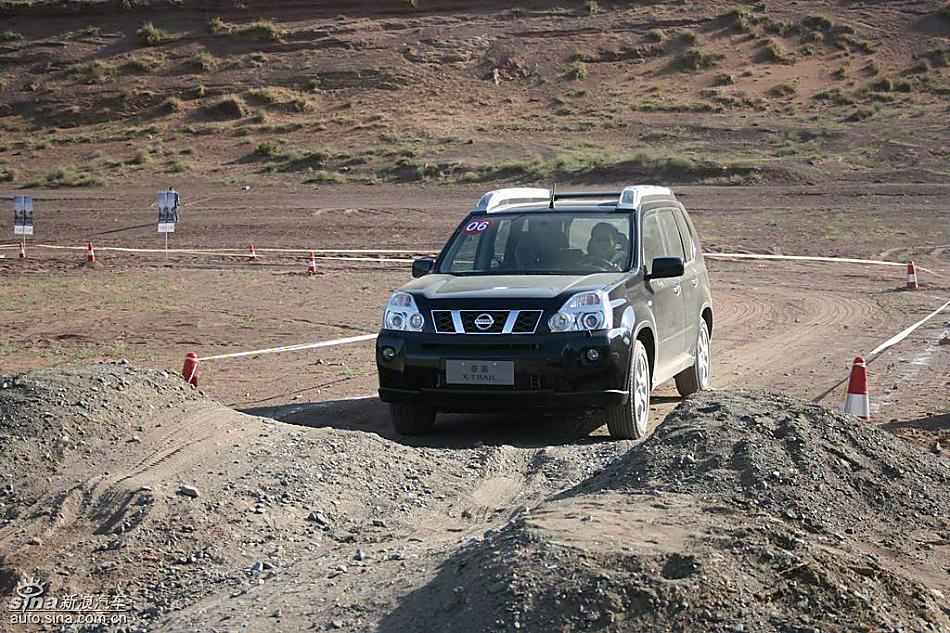 新浪汽车新疆大漠试驾新一代奇骏