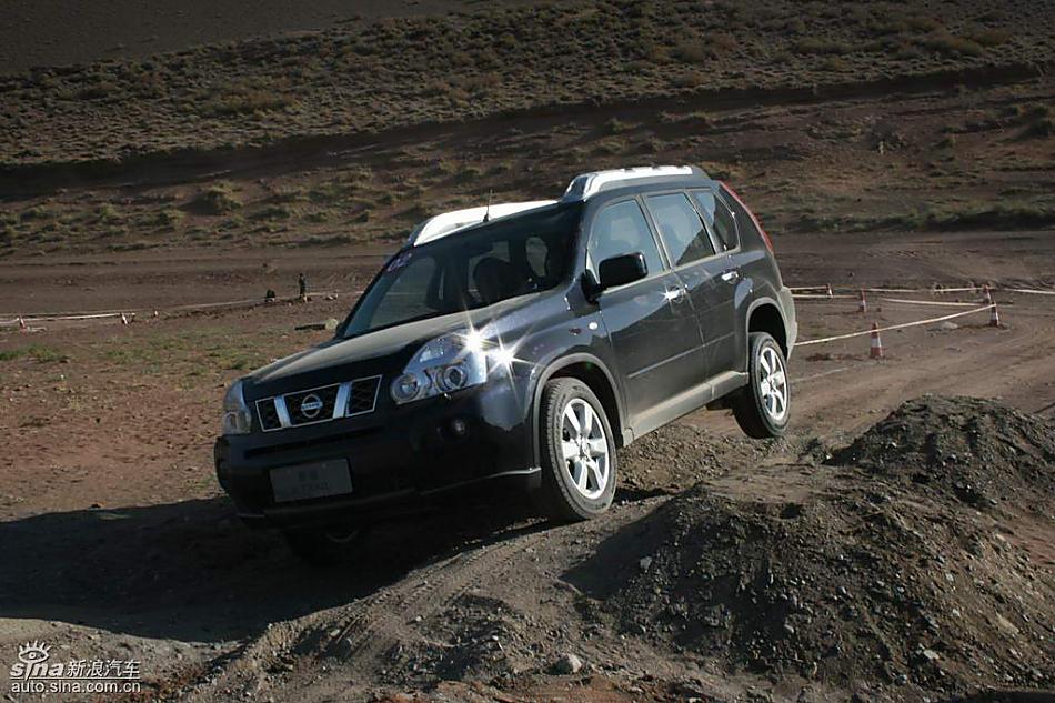 新浪汽车新疆大漠试驾新一代奇骏