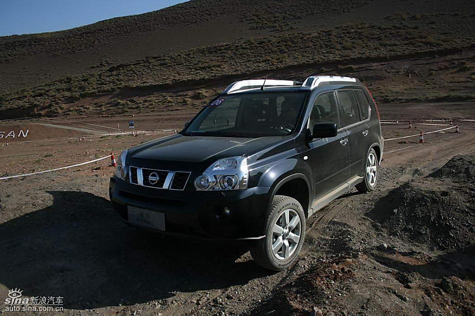 新浪汽车新疆大漠试驾新一代奇骏