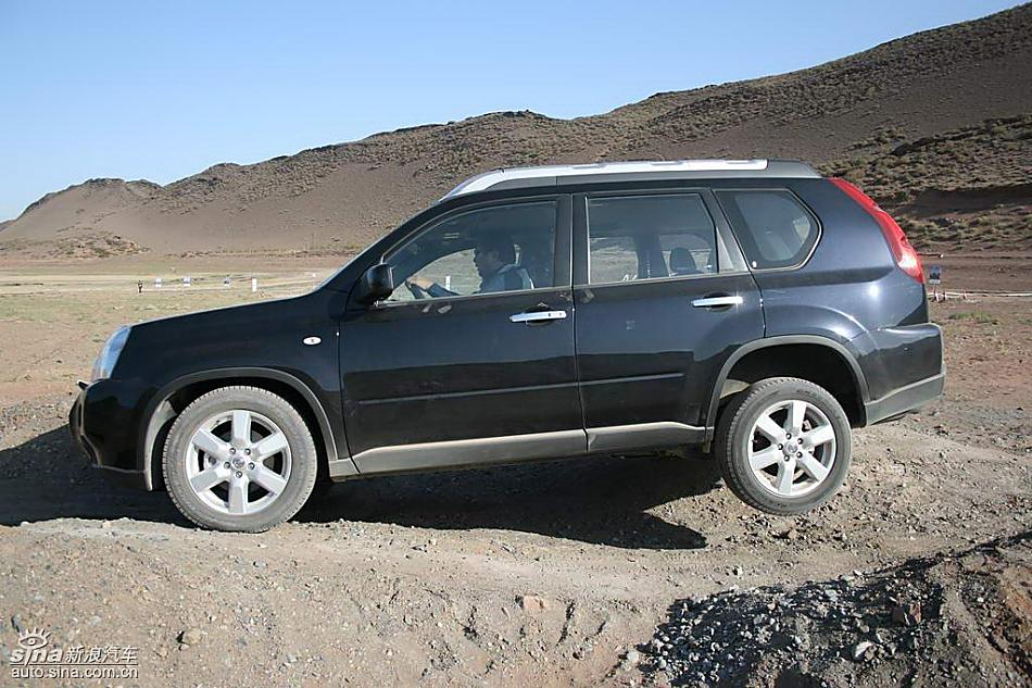 新浪汽车新疆大漠试驾新一代奇骏