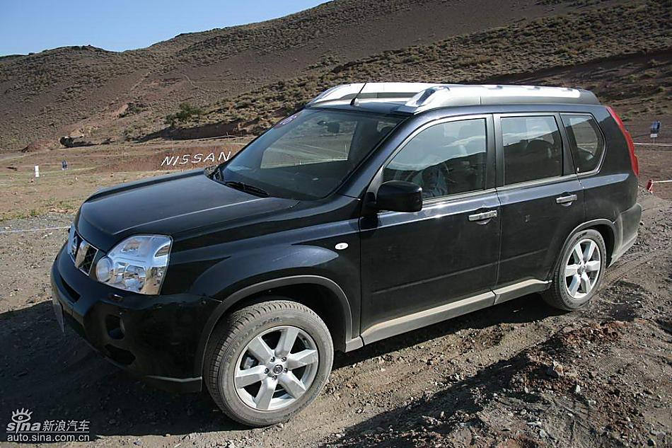 新浪汽车新疆大漠试驾新一代奇骏