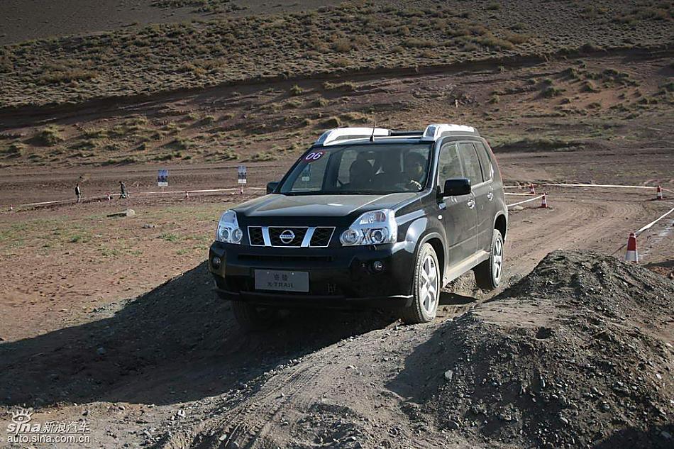新浪汽车新疆大漠试驾新一代奇骏