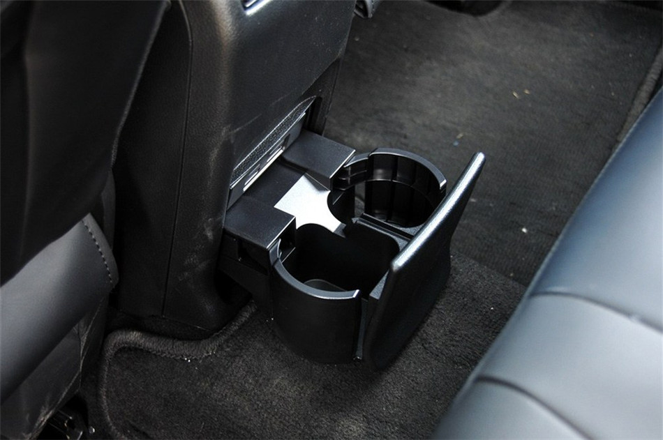 2012款 2.5L 四驱 CVT XV至尊版 座椅空间