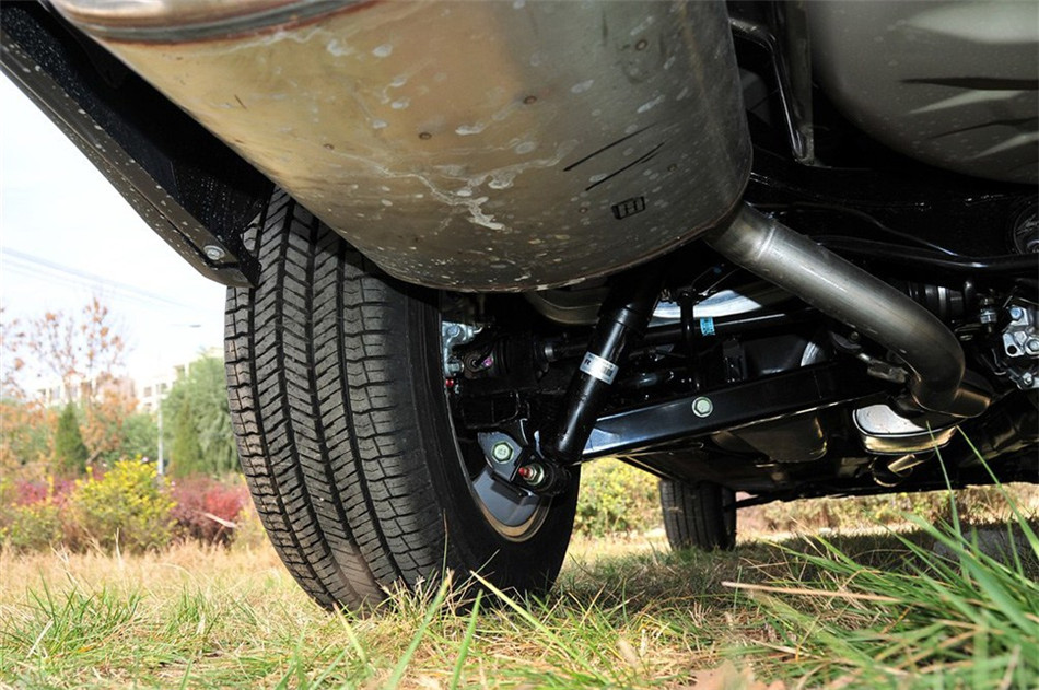 2012款 2.5L 四驱 CVT XV至尊版 引擎底盘