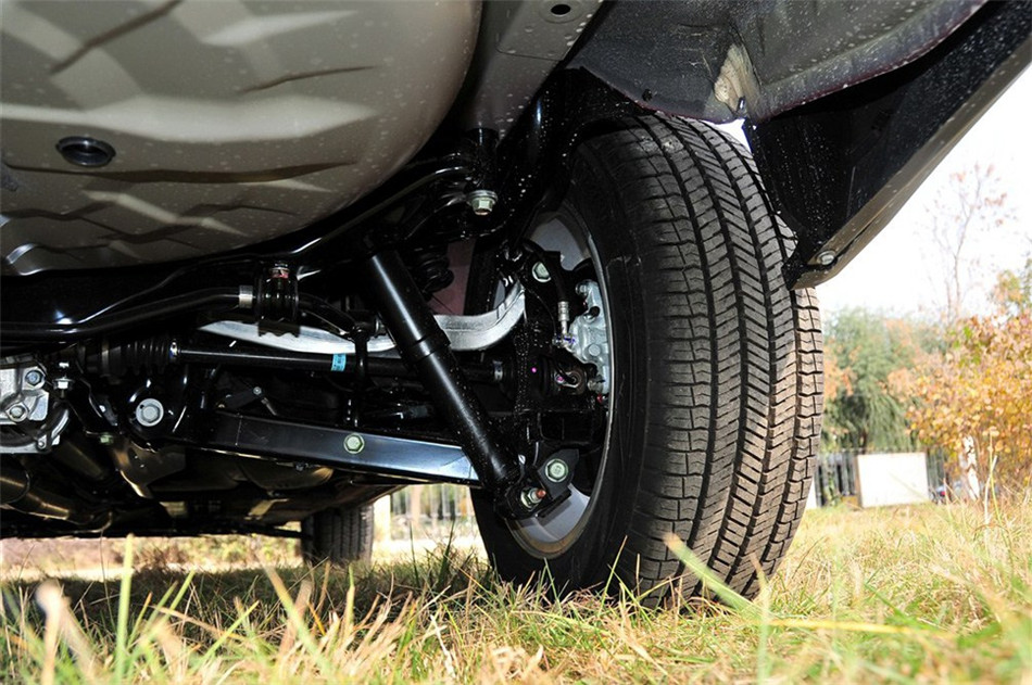 2012款 2.5L 四驱 CVT XV至尊版 引擎底盘